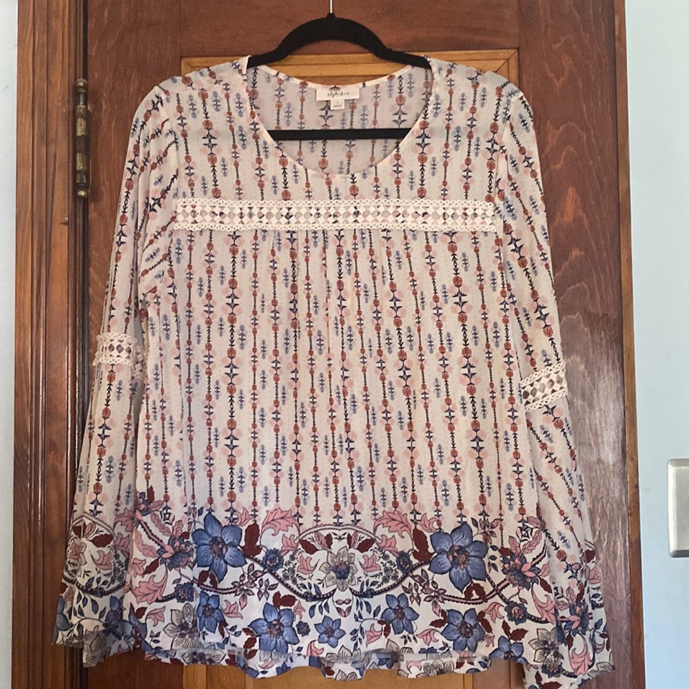 EUC Bohemian flowy blouse
